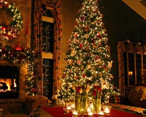 Preview wallpaper tree, house, new year, celebration