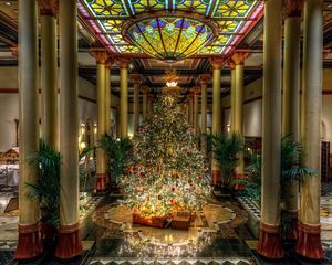 Preview wallpaper tree, large, christmas, hall, columns, holiday, gifts