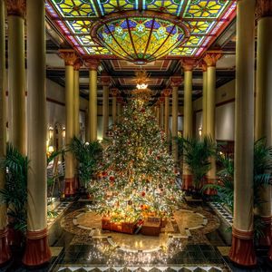 Preview wallpaper tree, large, christmas, hall, columns, holiday, gifts
