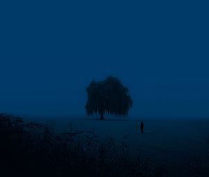 Preview wallpaper tree, man, silhouette, alone, dusk