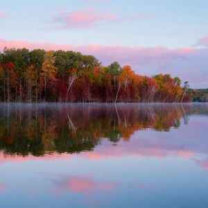 Preview wallpaper trees, autumn, lake, reflection