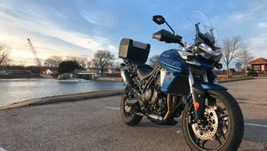 Preview wallpaper triumph tiger, motorcycle, bike, blue