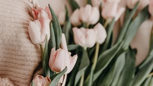Preview wallpaper tulips, bouquet, basket, pink, flowers, spring