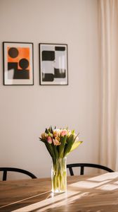 Preview wallpaper tulips, flowers, bouquet, vase, interior