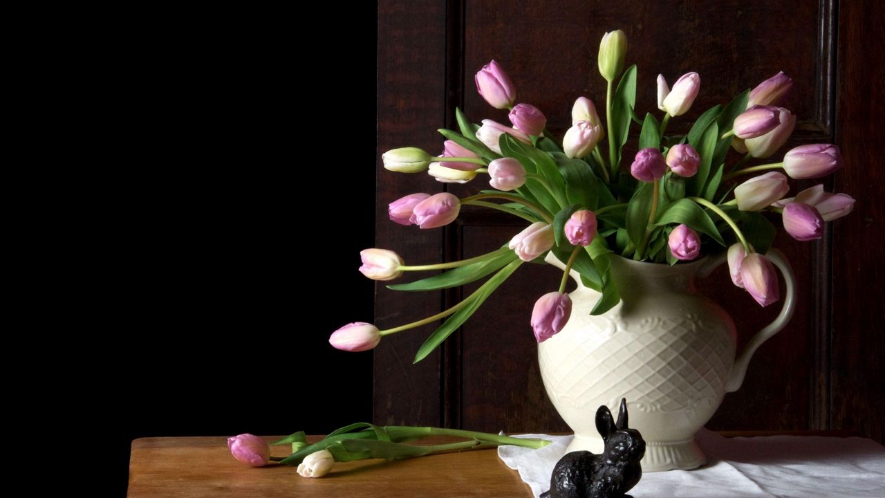 Wallpaper tulips, flowers, bouquet, vase, table, cloth, rabbit