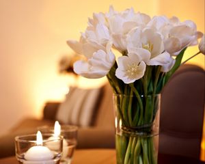 Preview wallpaper tulips, flowers, bunch, vase, candles, romance