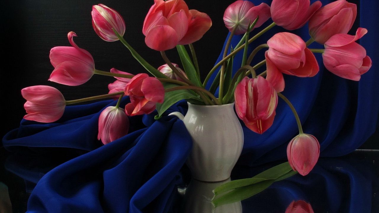 Wallpaper tulips, flowers, vase, fabric, table, reflection