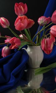 Preview wallpaper tulips, flowers, vase, fabric, table, reflection