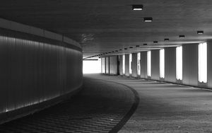 Preview wallpaper tunnel, architecture, windows, column, bw