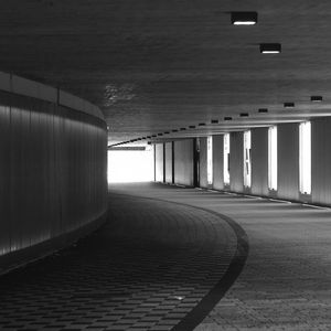 Preview wallpaper tunnel, architecture, windows, column, bw