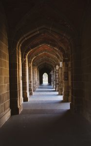 Preview wallpaper tunnel, building, arch, passage