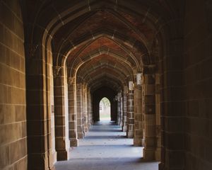 Preview wallpaper tunnel, building, arch, passage