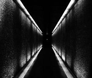 Preview wallpaper tunnel, building, bw, perspective