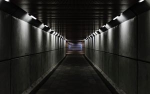 Preview wallpaper tunnel, corridor, dark, gray