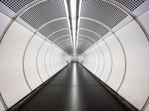 Preview wallpaper tunnel, corridor, white
