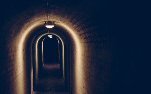 Preview wallpaper tunnel, dark, lantern