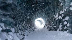 Preview wallpaper tunnel, ice, snow, light, nature