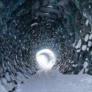 Preview wallpaper tunnel, ice, snow, light, nature