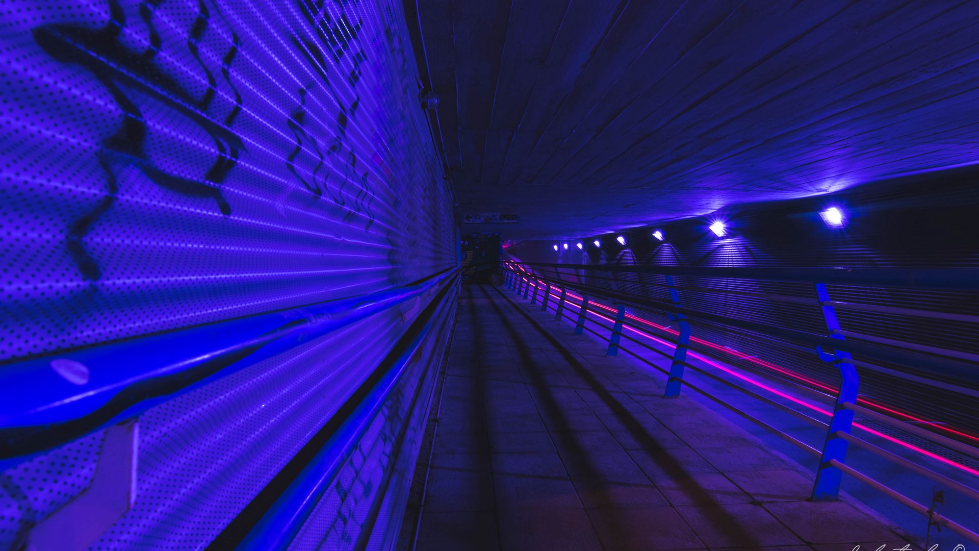 Неоновый туннель фон