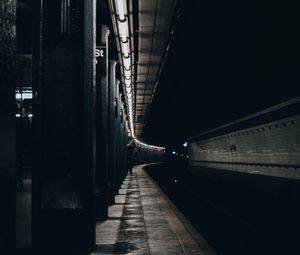 Preview wallpaper tunnel, metro, man, silhouette, dark