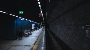 Preview wallpaper tunnel, metro, platform, distance