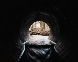 Preview wallpaper tunnel, pipe, water