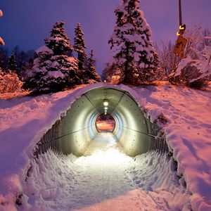 Preview wallpaper tunnel, pipe, winter, snow, light