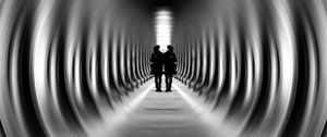 Preview wallpaper tunnel, silhouettes, bw, blur, illusion