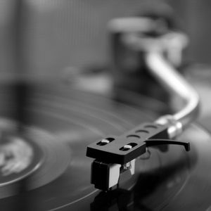 Preview wallpaper turntable, music, vinyl, black and white