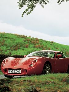 Preview wallpaper tvr t440, red, side view, grass