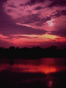 Preview wallpaper twilight, lake, trees, sunset, sky, purple, dark