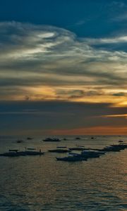 Preview wallpaper twilight, sea, sky, boats, decline
