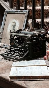 Preview wallpaper typewriter, background, dust