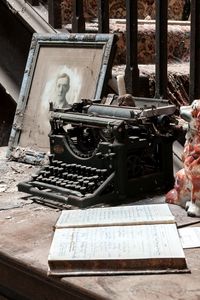 Preview wallpaper typewriter, background, dust