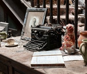 Preview wallpaper typewriter, background, dust