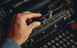 Preview wallpaper typewriter, hand, vintage