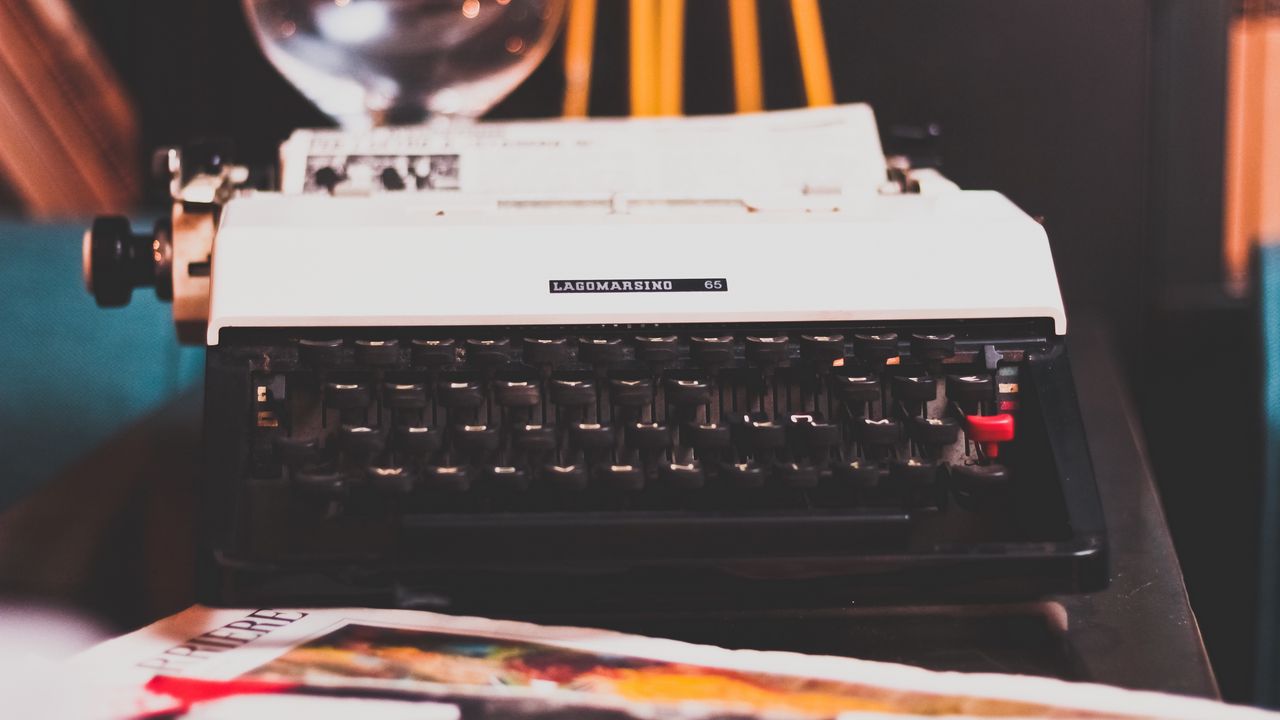 Wallpaper typewriter, retro, keys
