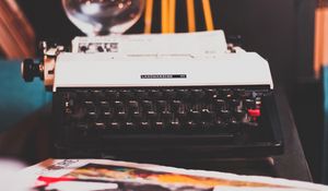 Preview wallpaper typewriter, retro, keys