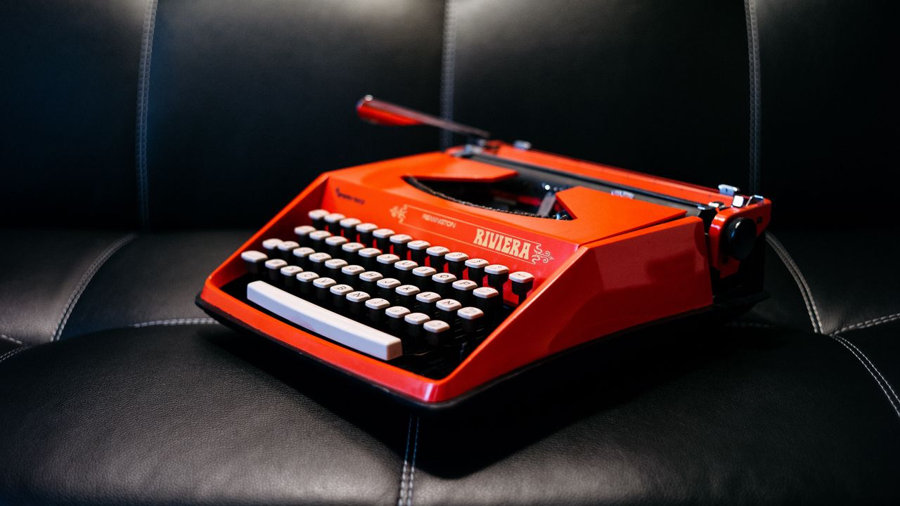 Wallpaper typewriter, retro, sofa