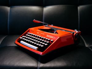 Preview wallpaper typewriter, retro, sofa