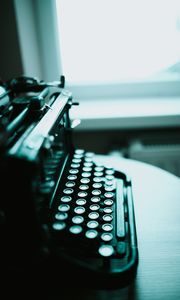 Preview wallpaper typewriter, retro, vintage, black