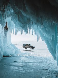 Preview wallpaper uaz patriot, uaz, car, brown, cave, ice, winter