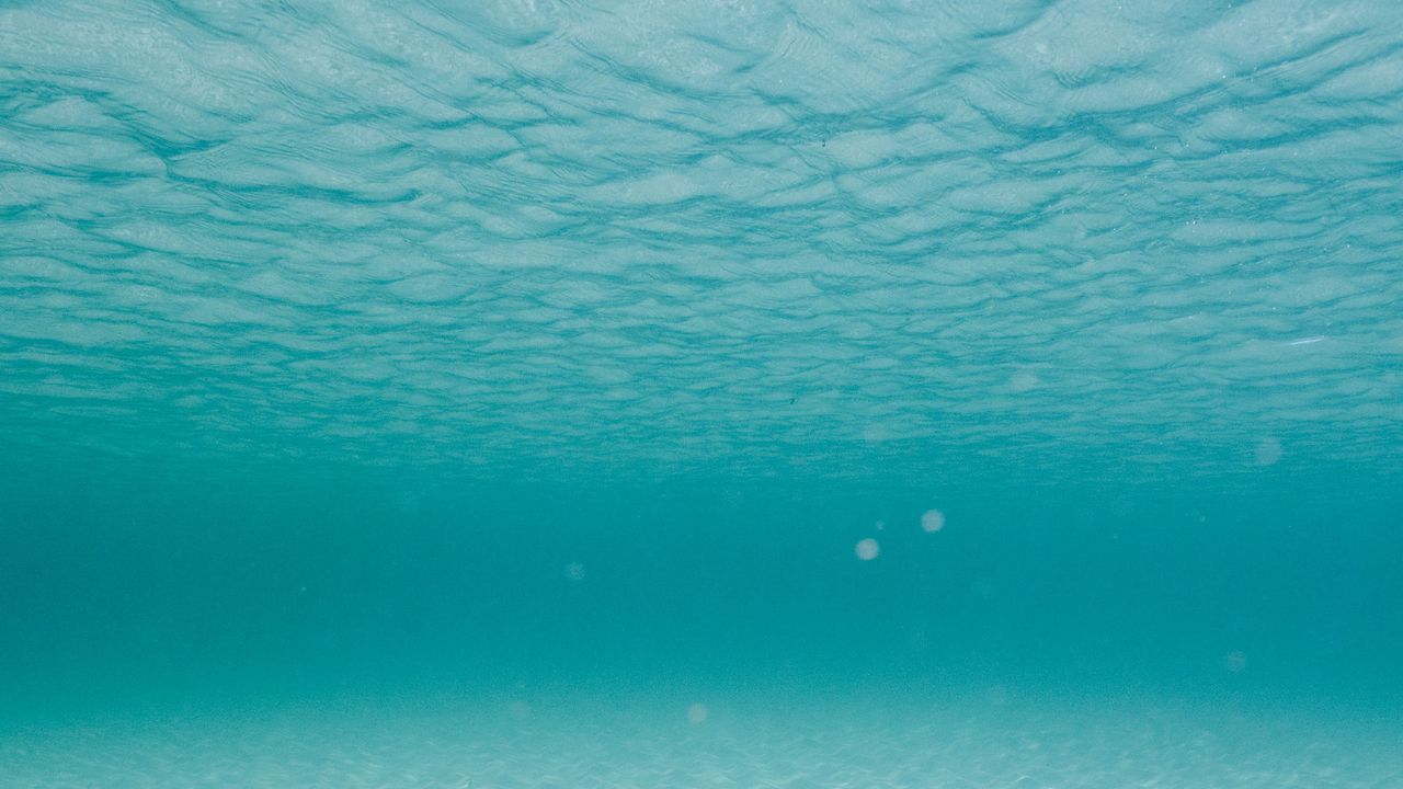 Wallpaper under water, sand, ripples, depth