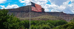Preview wallpaper united states, america, utah, ranch, flag, farm
