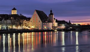 Preview wallpaper universitat regensburg, germany, evening, building, street