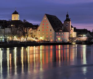 Preview wallpaper universitat regensburg, germany, evening, building, street