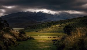 Preview wallpaper valley, mountain, light, landscape, dark