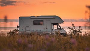 Preview wallpaper van, car, side view, sunset, horizon