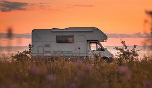 Preview wallpaper van, car, side view, sunset, horizon