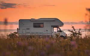 Preview wallpaper van, car, side view, sunset, horizon